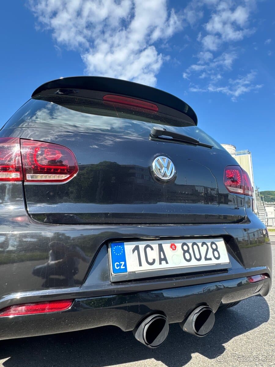 2010 Volkswagen GOLF - 14