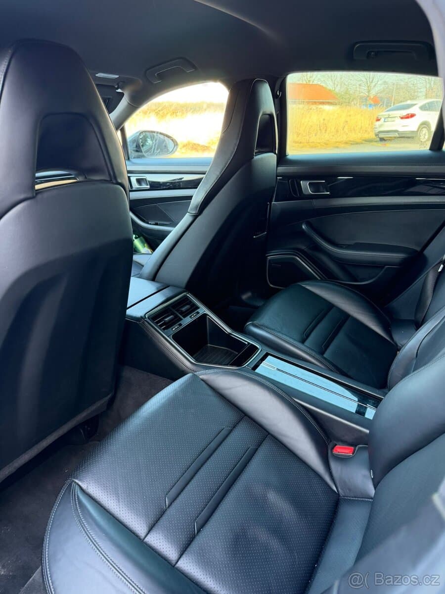 2018 Porsche PANAMERA - 14