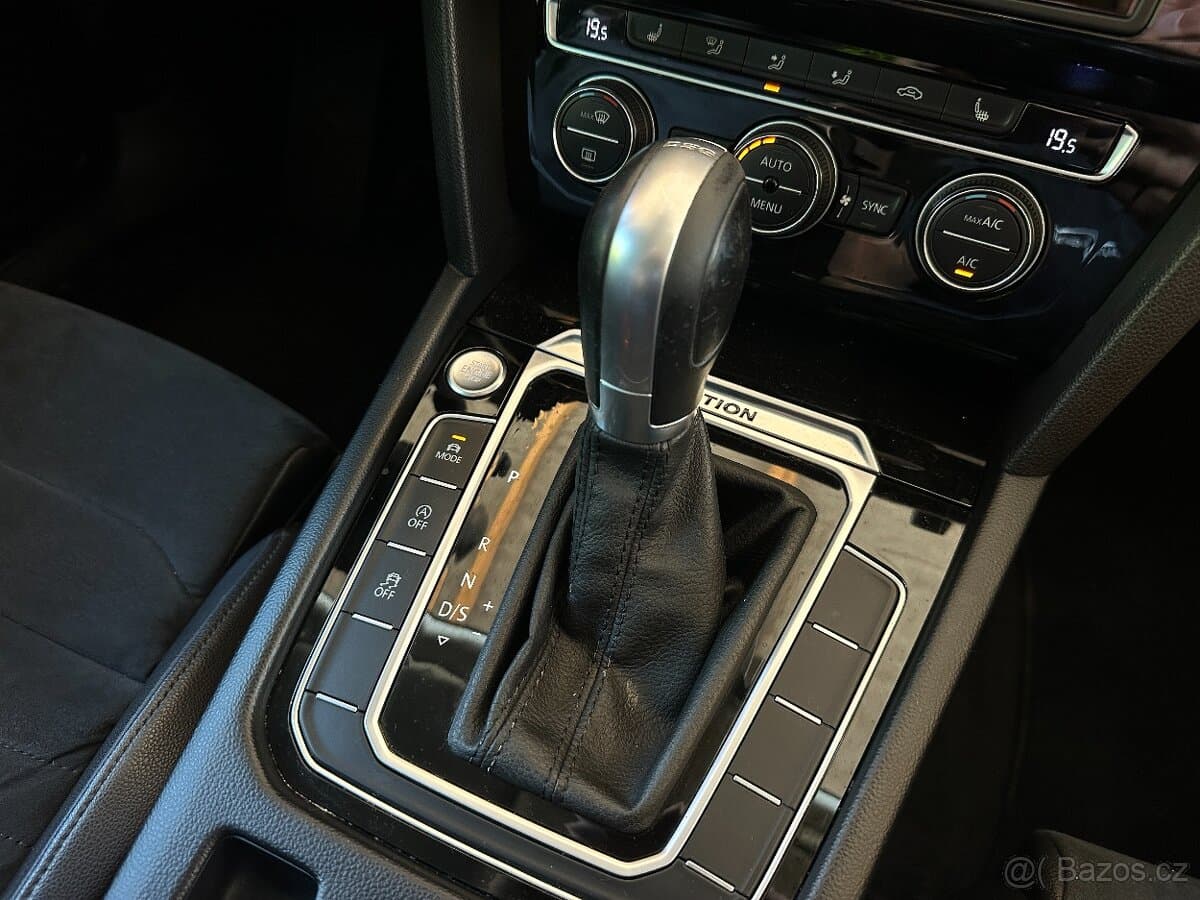2016 Volkswagen PASSAT - 14