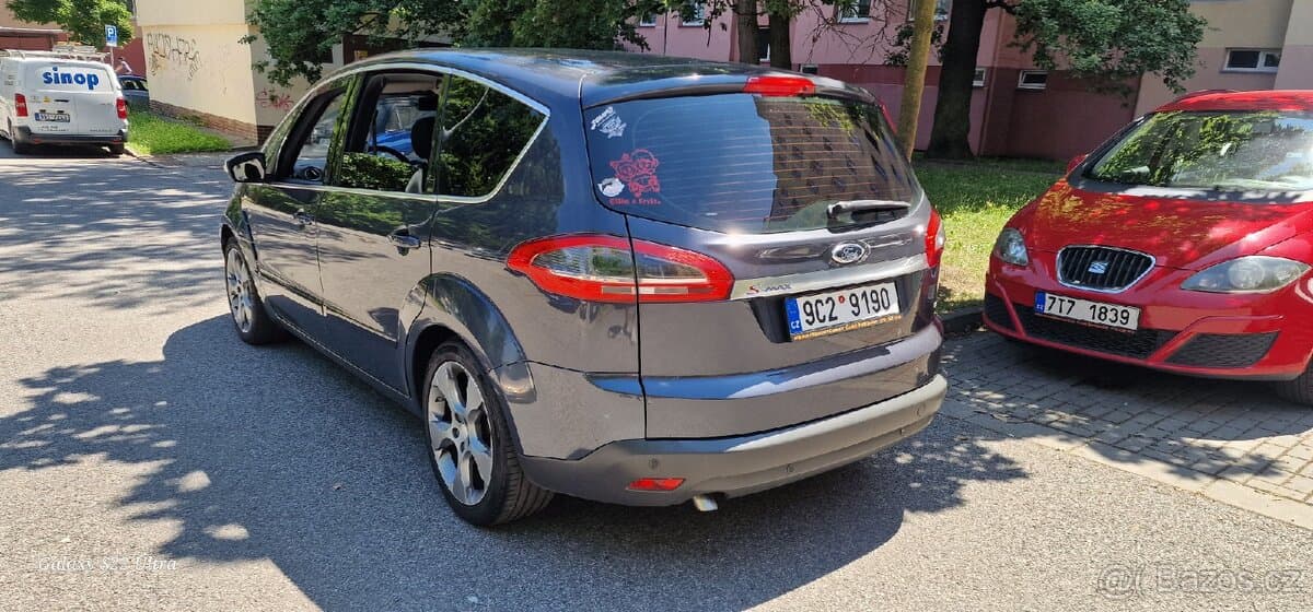 2012 Ford S-MAX - 14