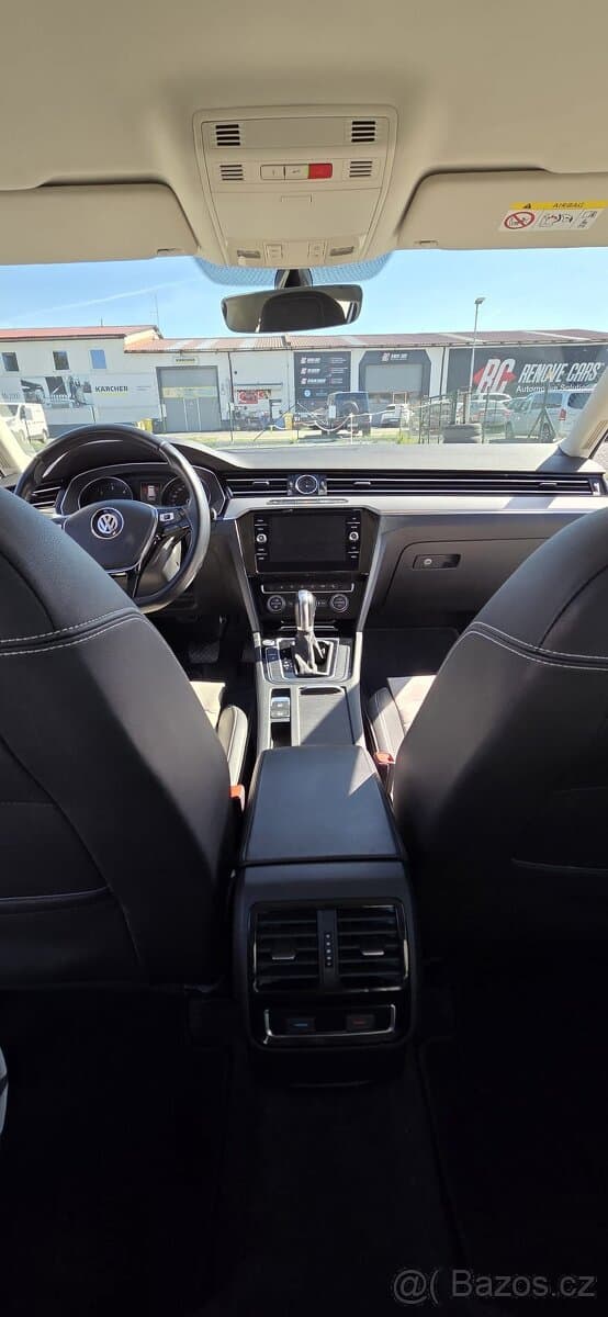 2019 Volkswagen PASSAT - 14