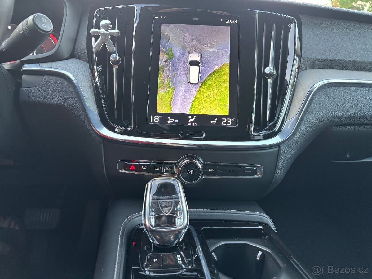 2020 Volvo V60 - 14