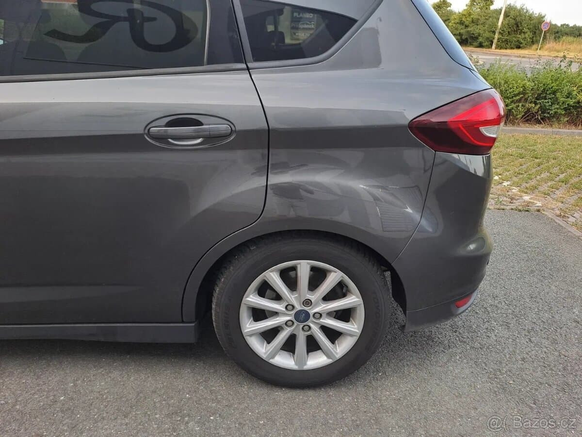 2015 Ford C-MAX - 14