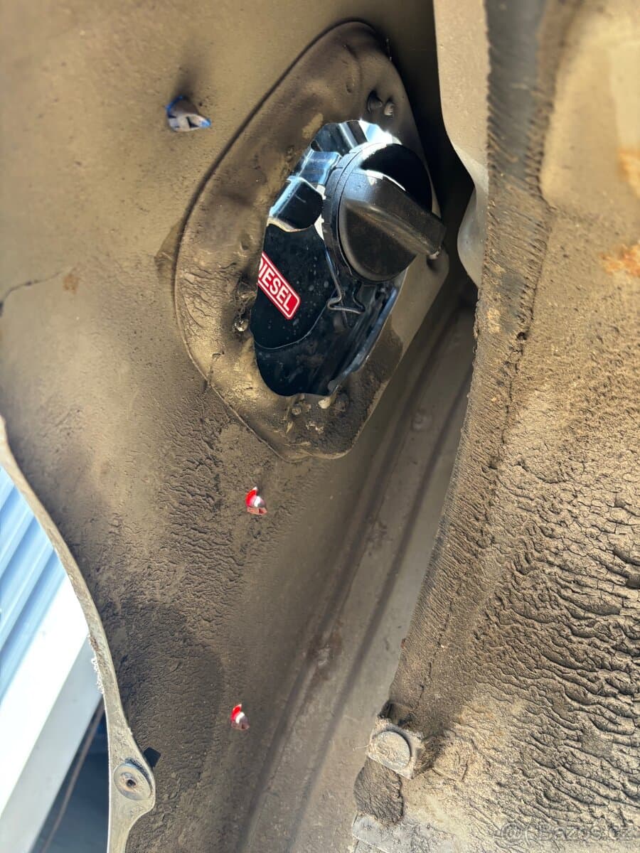 Toyota HILUX - 14