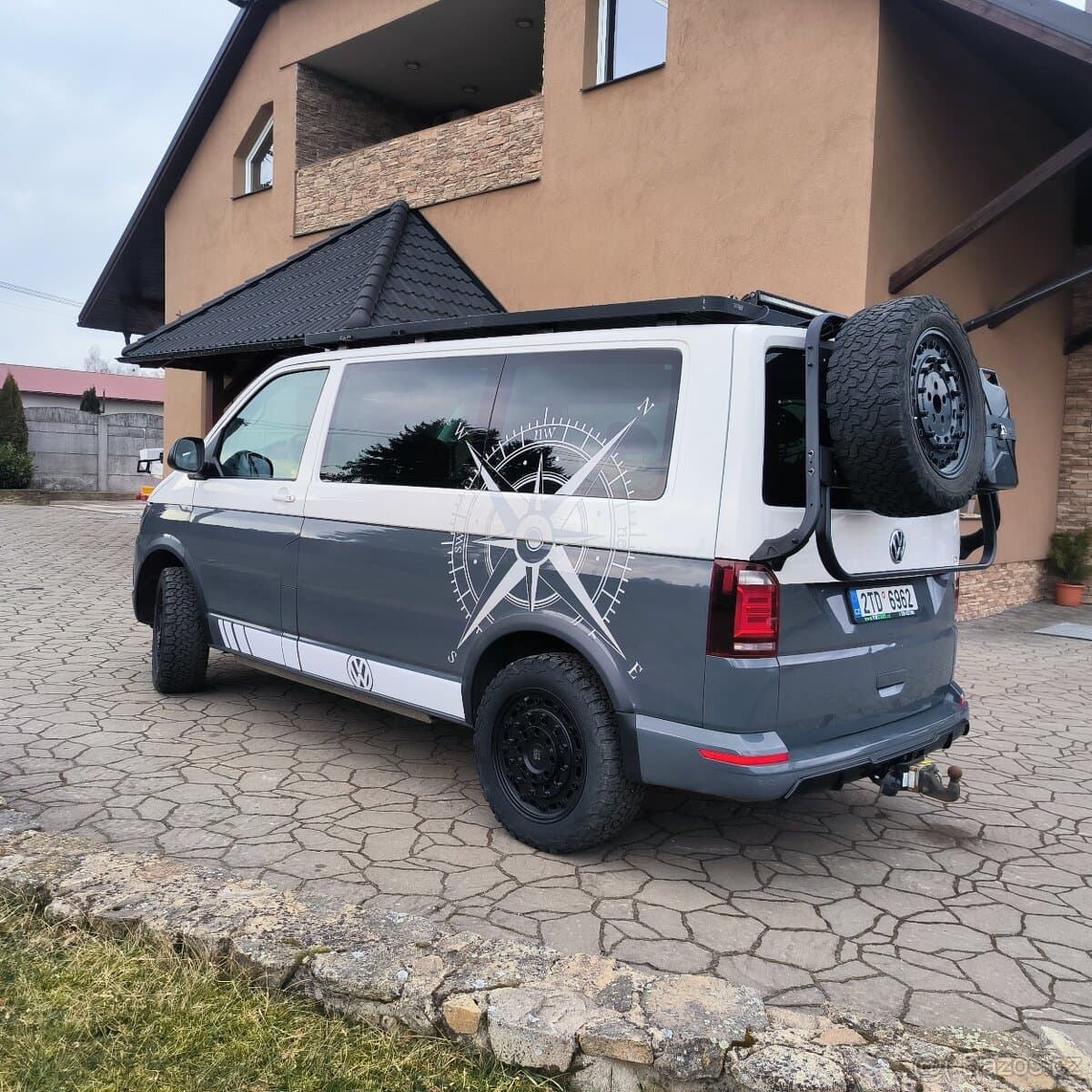 Volkswagen MULTIVAN - 14