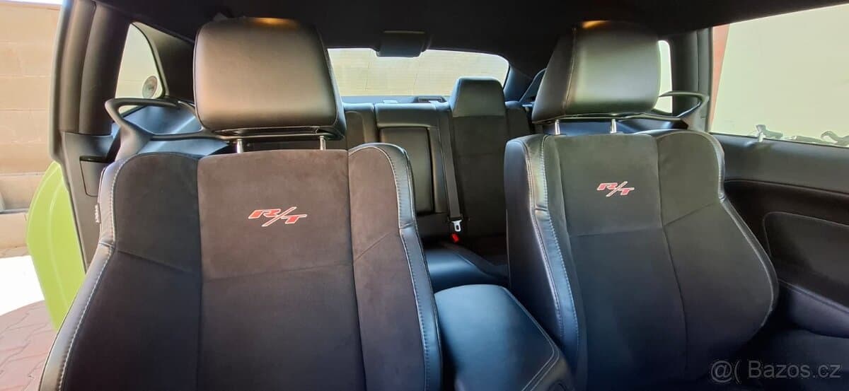 2015 Dodge CHALLENGER - 14