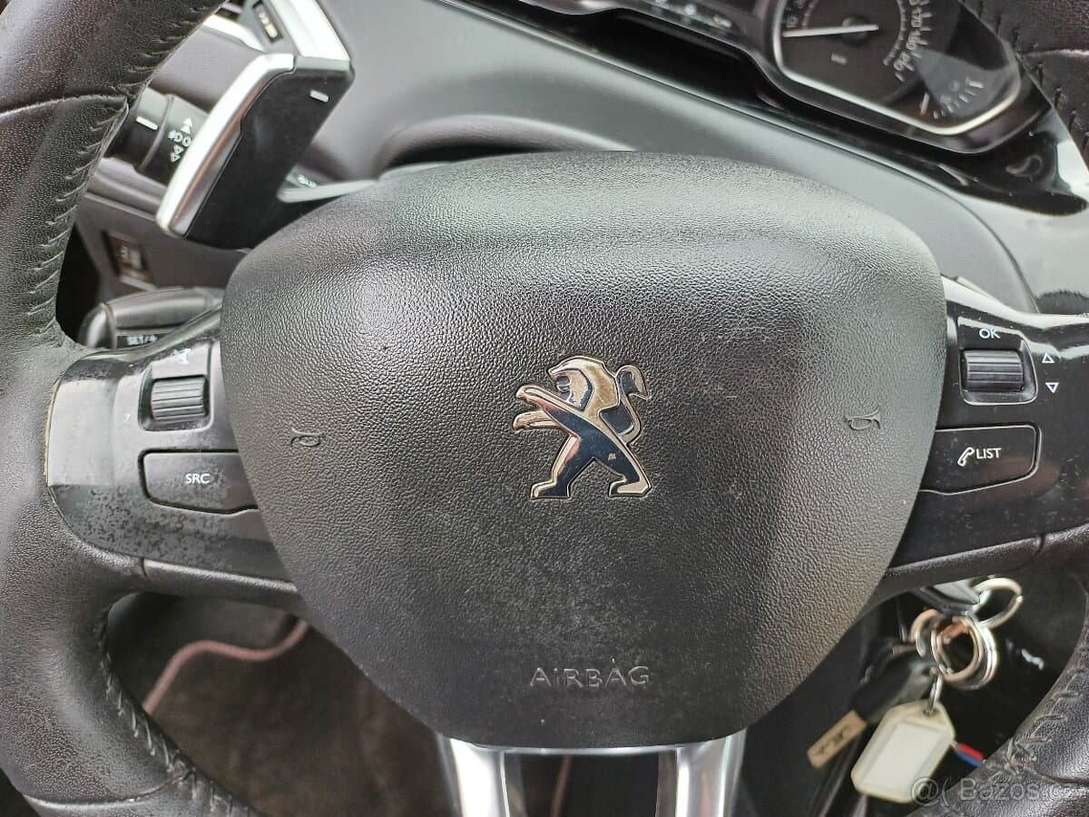 2012 Peugeot 208 - 14