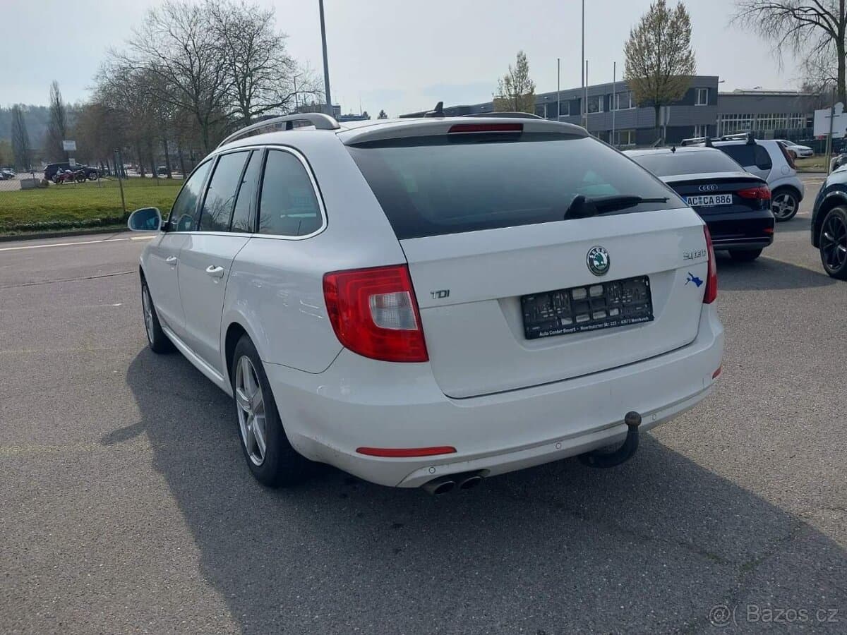 2012 Škoda SUPERB - 14