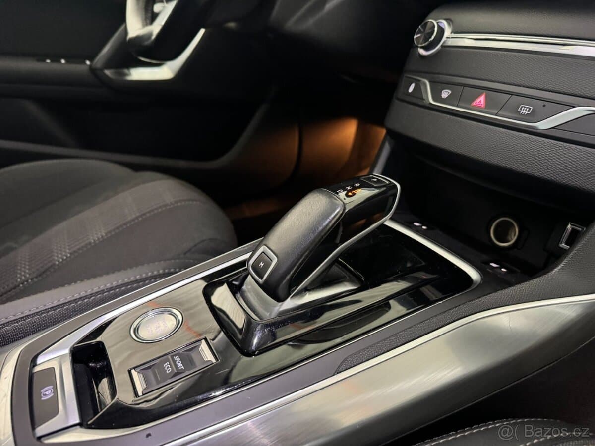 2019 Peugeot 308 - 14