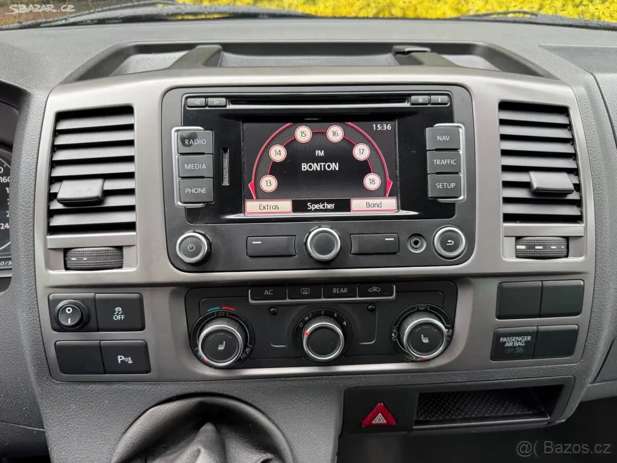 2011 Volkswagen MULTIVAN - 14