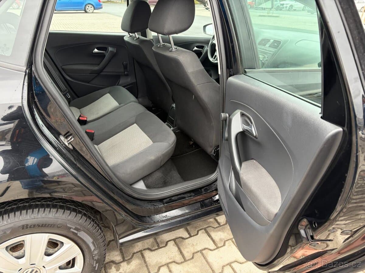 2011 Volkswagen POLO - 14