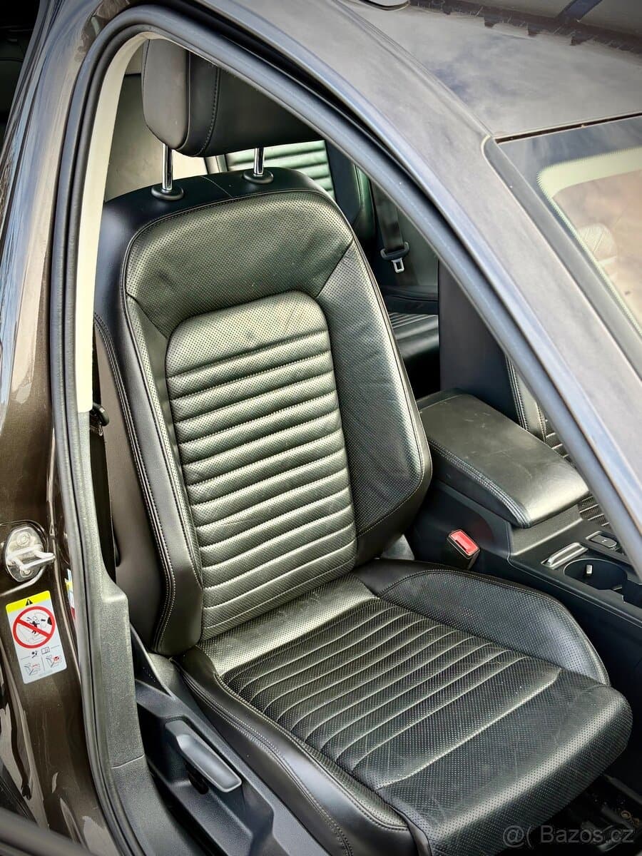 2017 Volkswagen PASSAT - 14