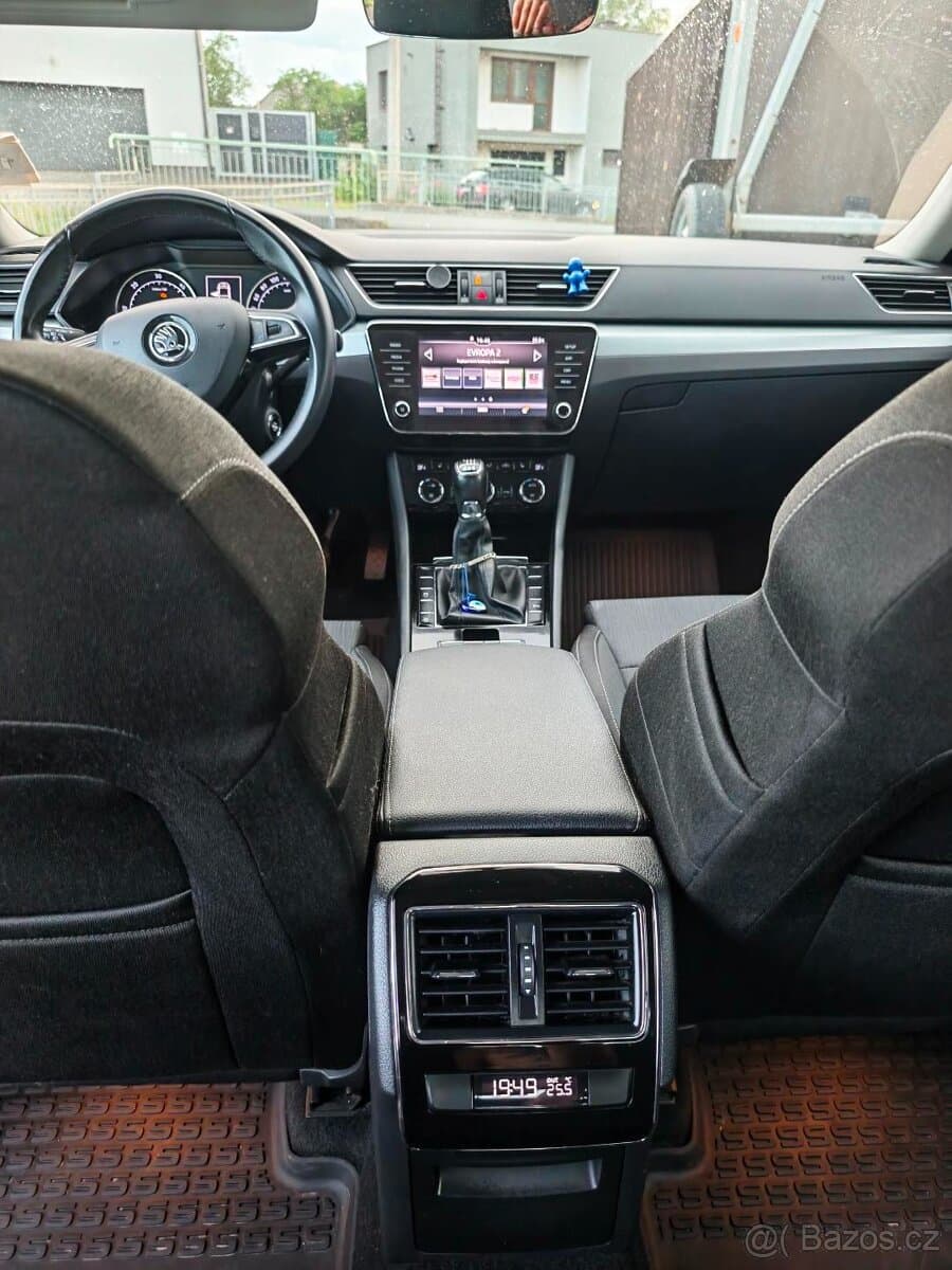 2018 Škoda SUPERB - 14