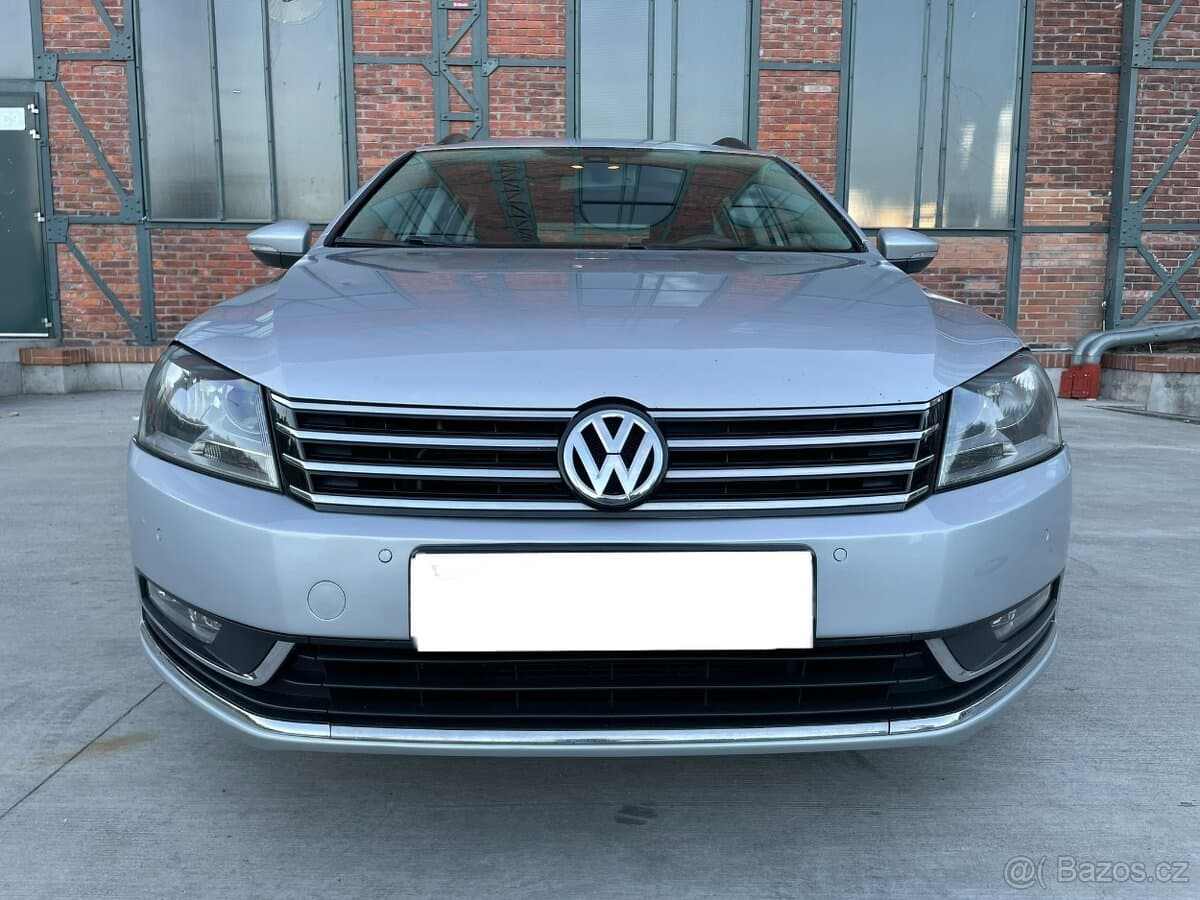 2011 Volkswagen PASSAT - 14