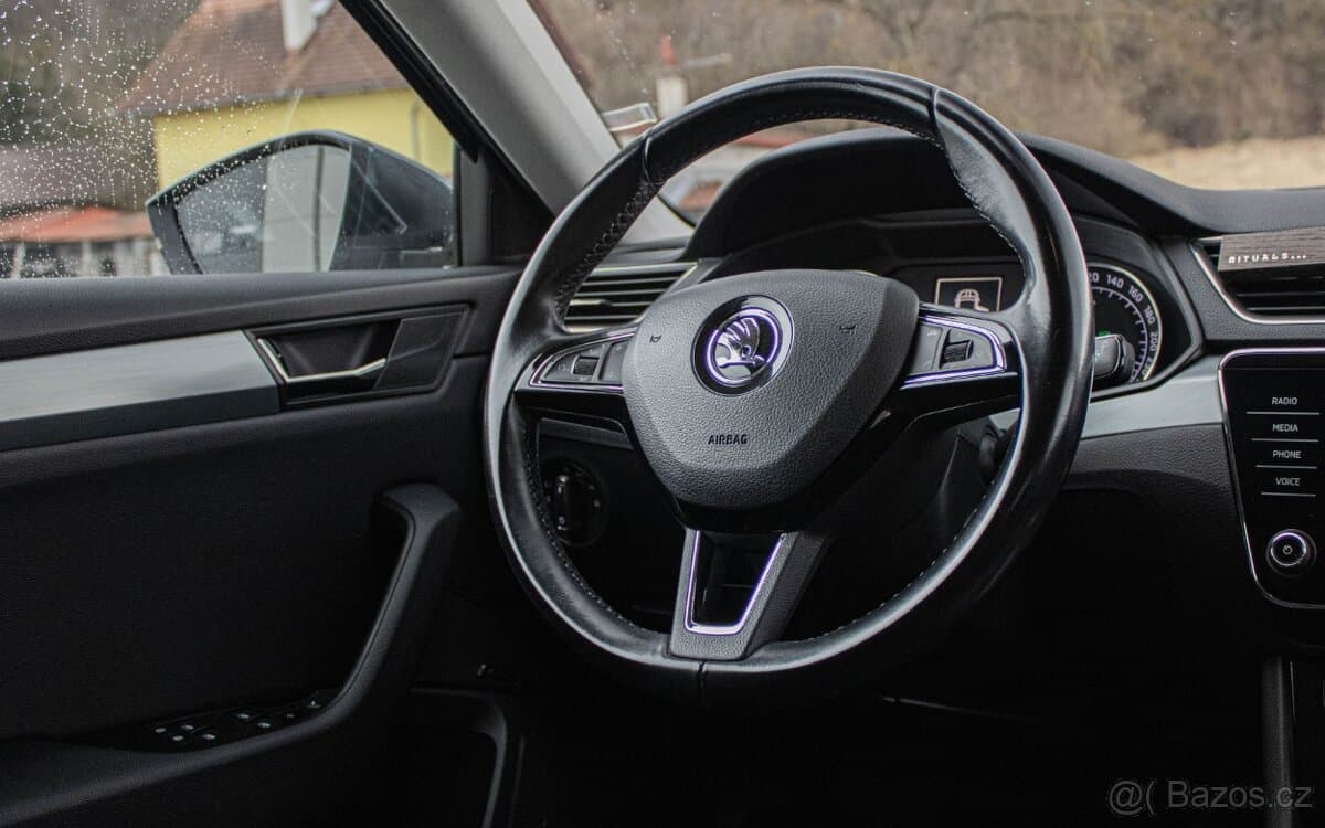2018 Škoda SUPERB - 14