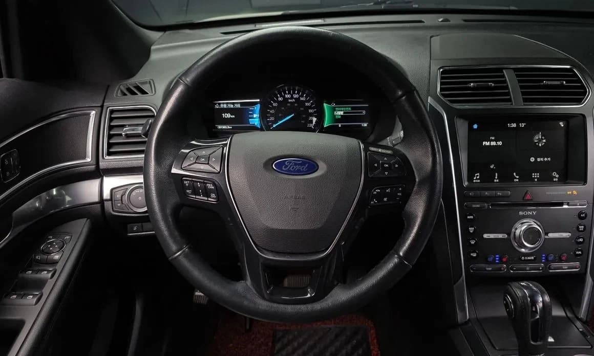 2018 Ford EXPLORER - 14