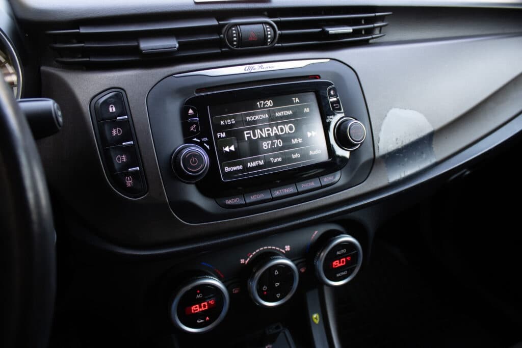 2015 Alfa Romeo GIULIETTA - 14