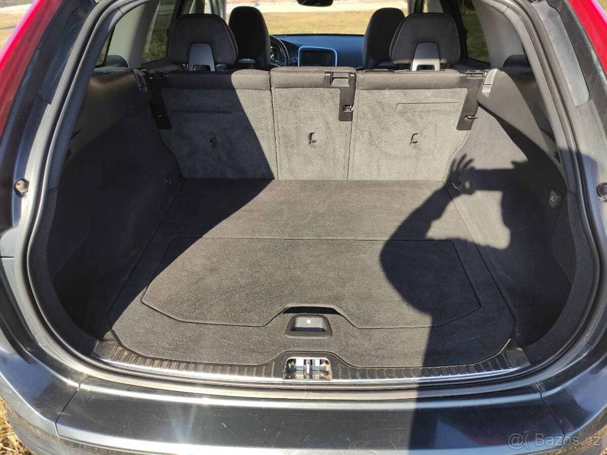 2017 Volvo XC60 - 14