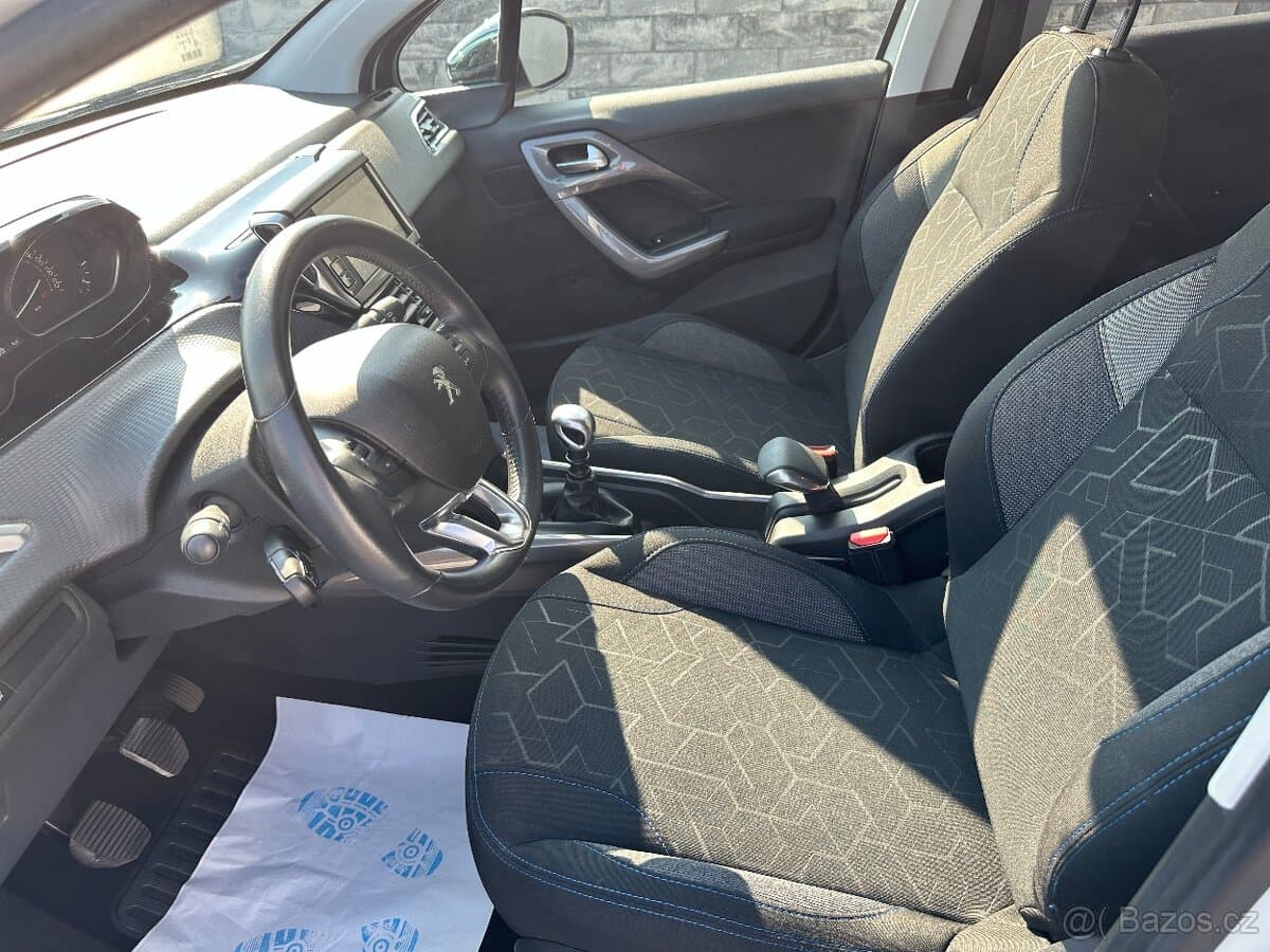 2019 Peugeot 2008 - 14