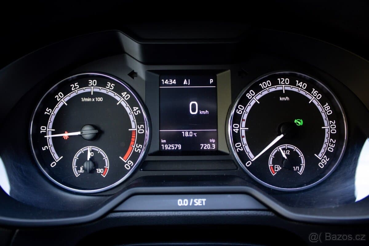 Škoda OCTAVIA - 14