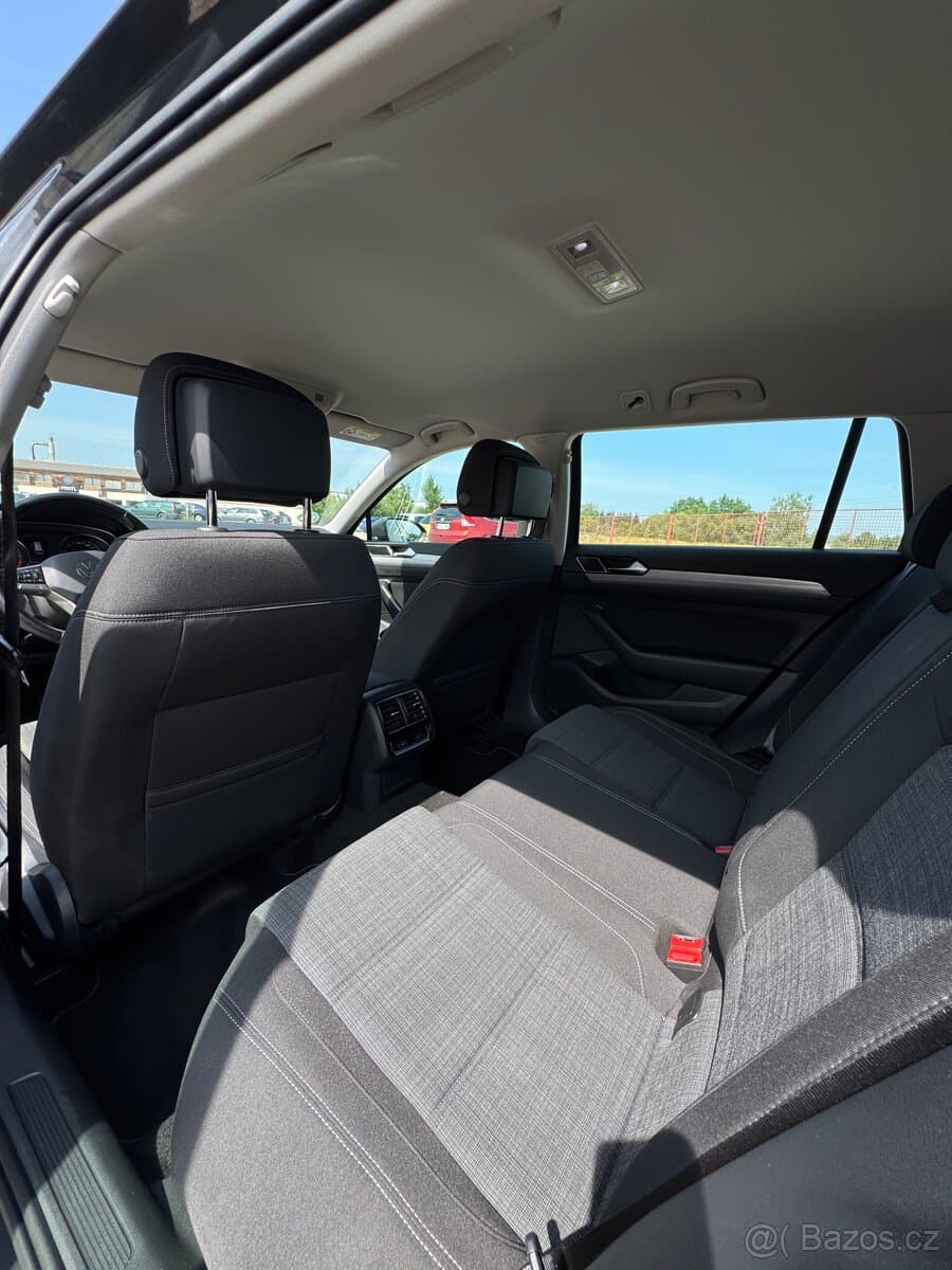 2020 Volkswagen PASSAT - 14
