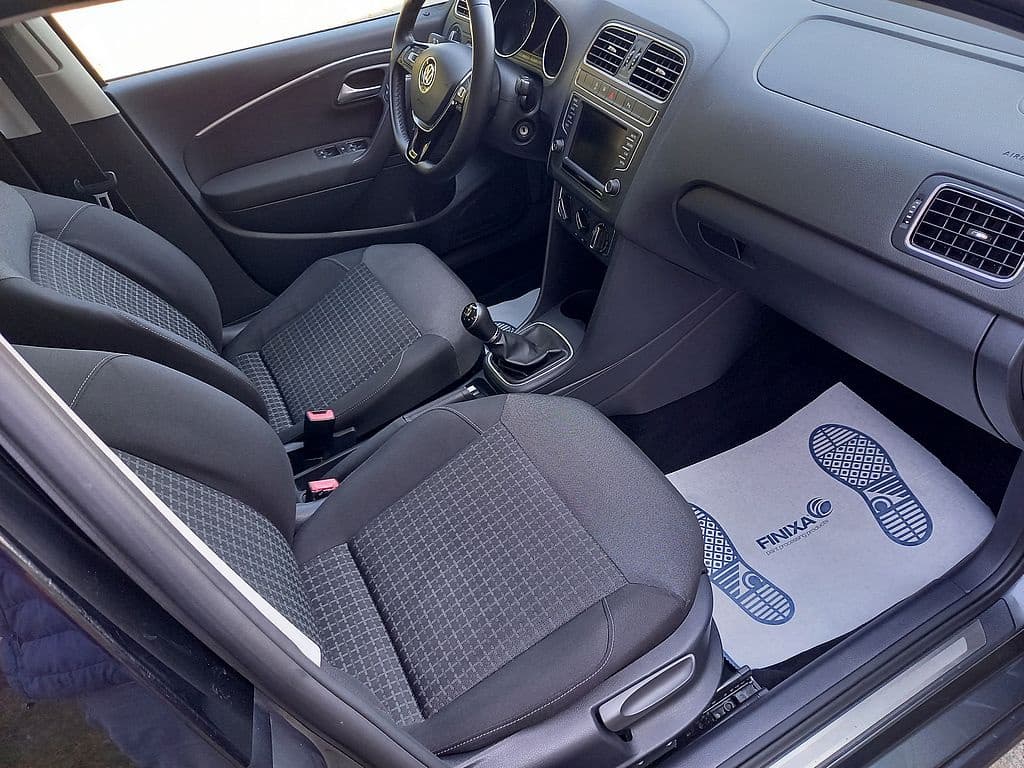 2017 Volkswagen POLO - 14