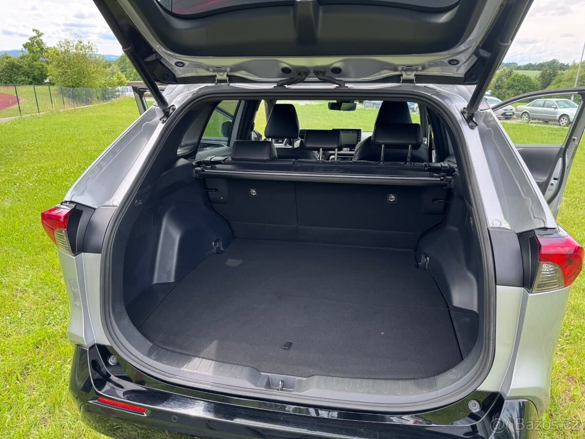 2022 Toyota RAV4 - 14