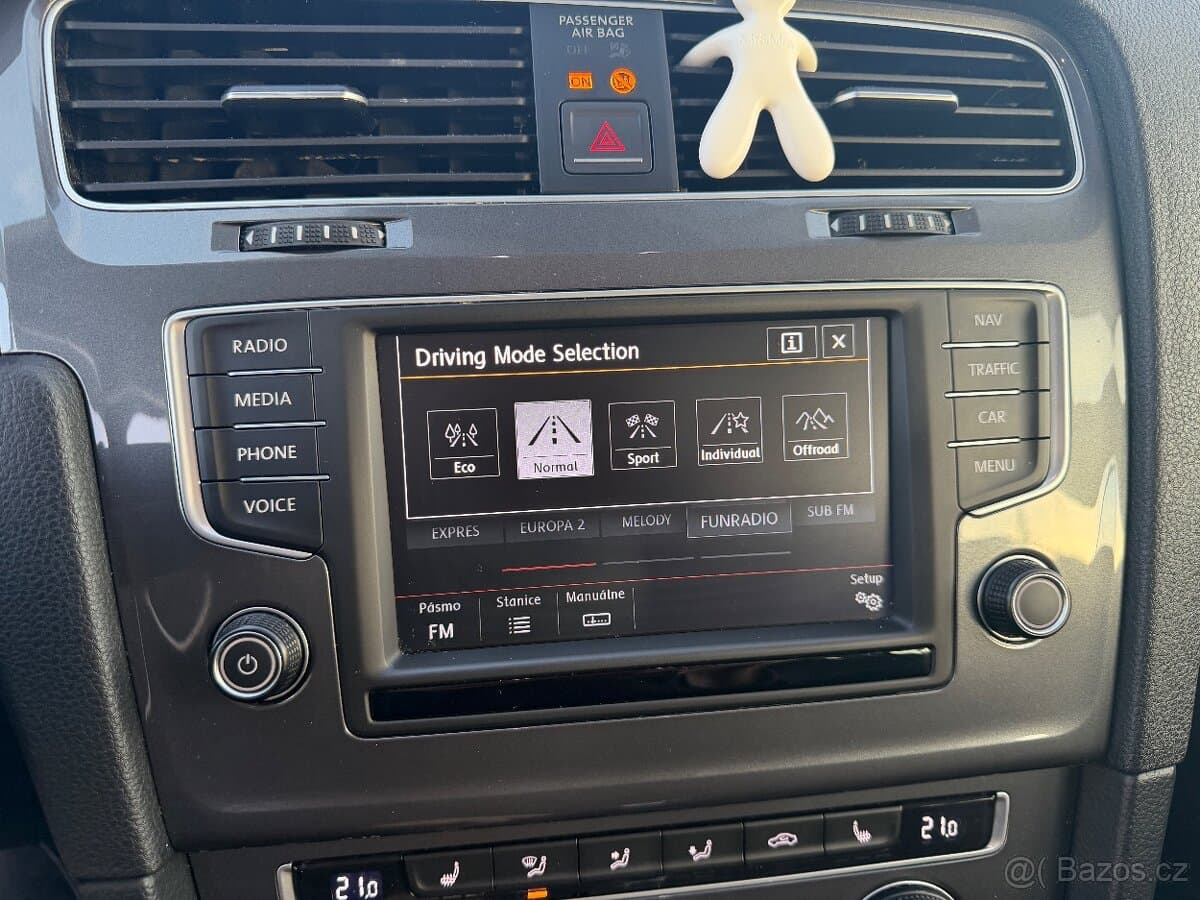 2015 Volkswagen GOLF - 14