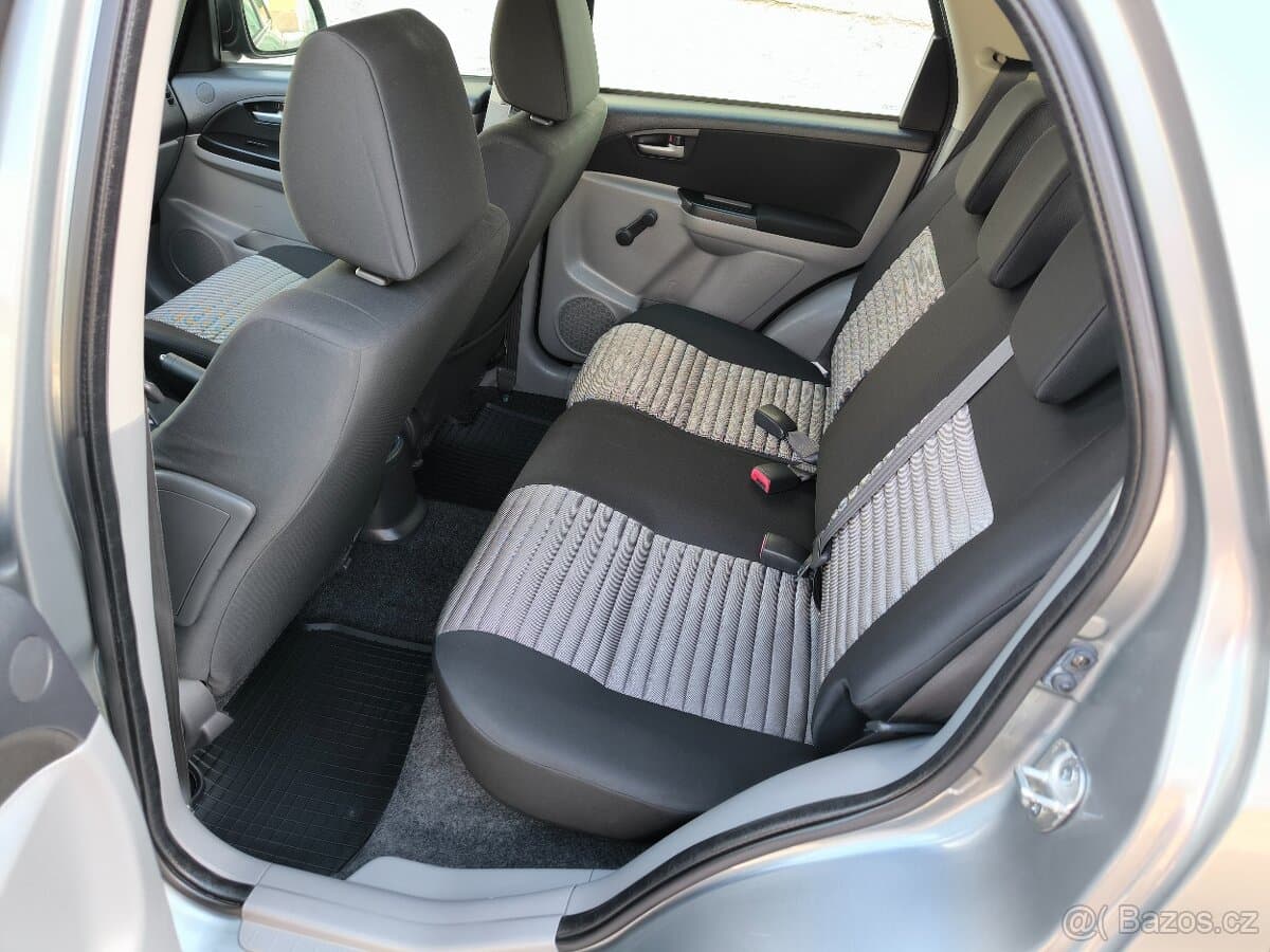 2012 Suzuki SX4 - 14