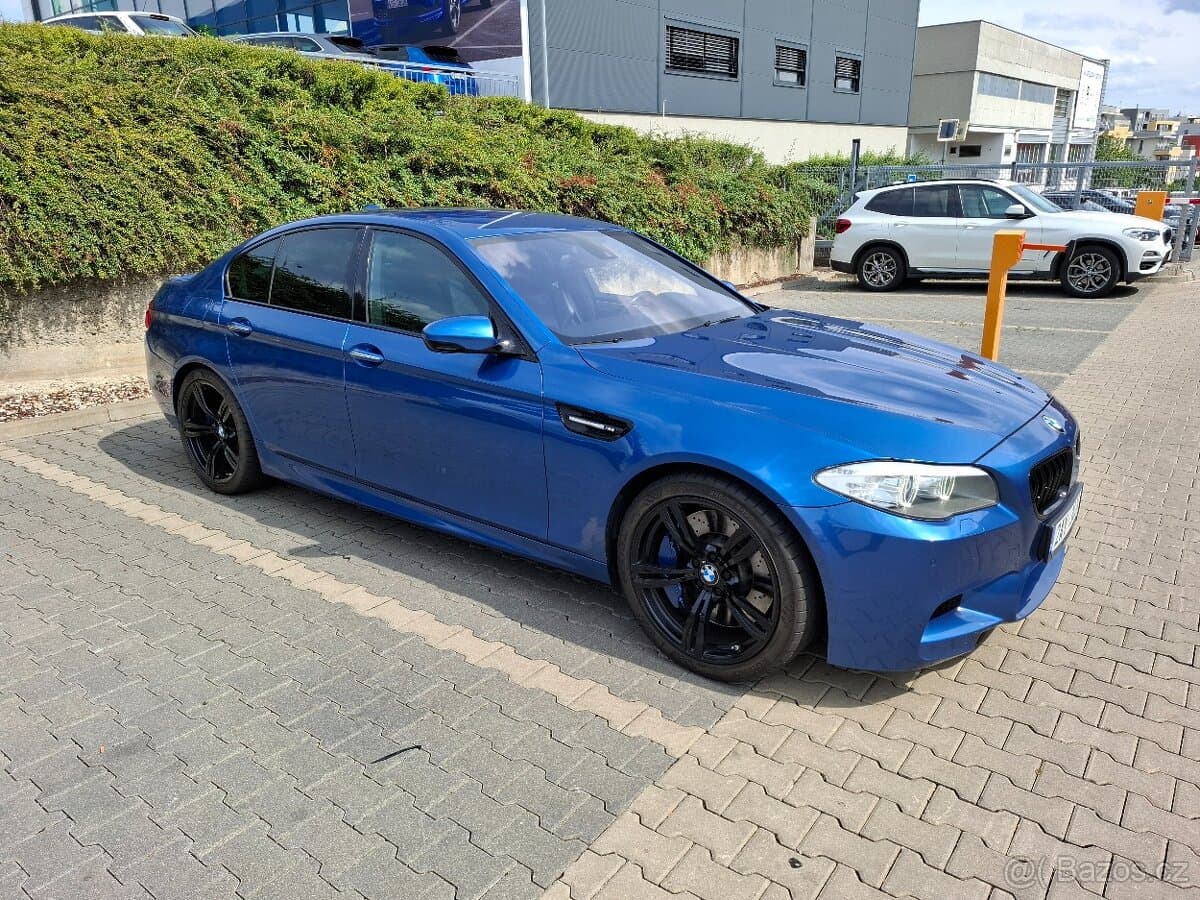 2012 BMW M5 - 14
