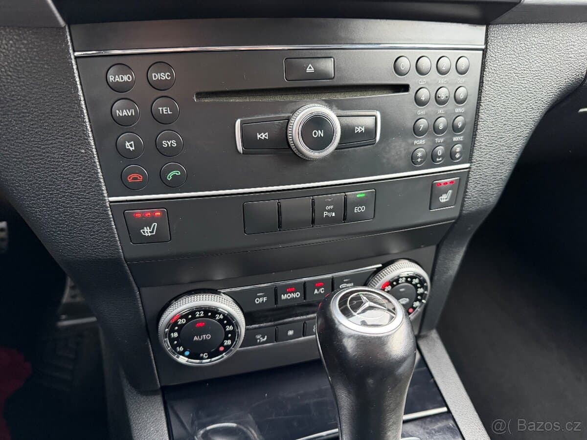 2011 Mercedes-Benz GLK - 14