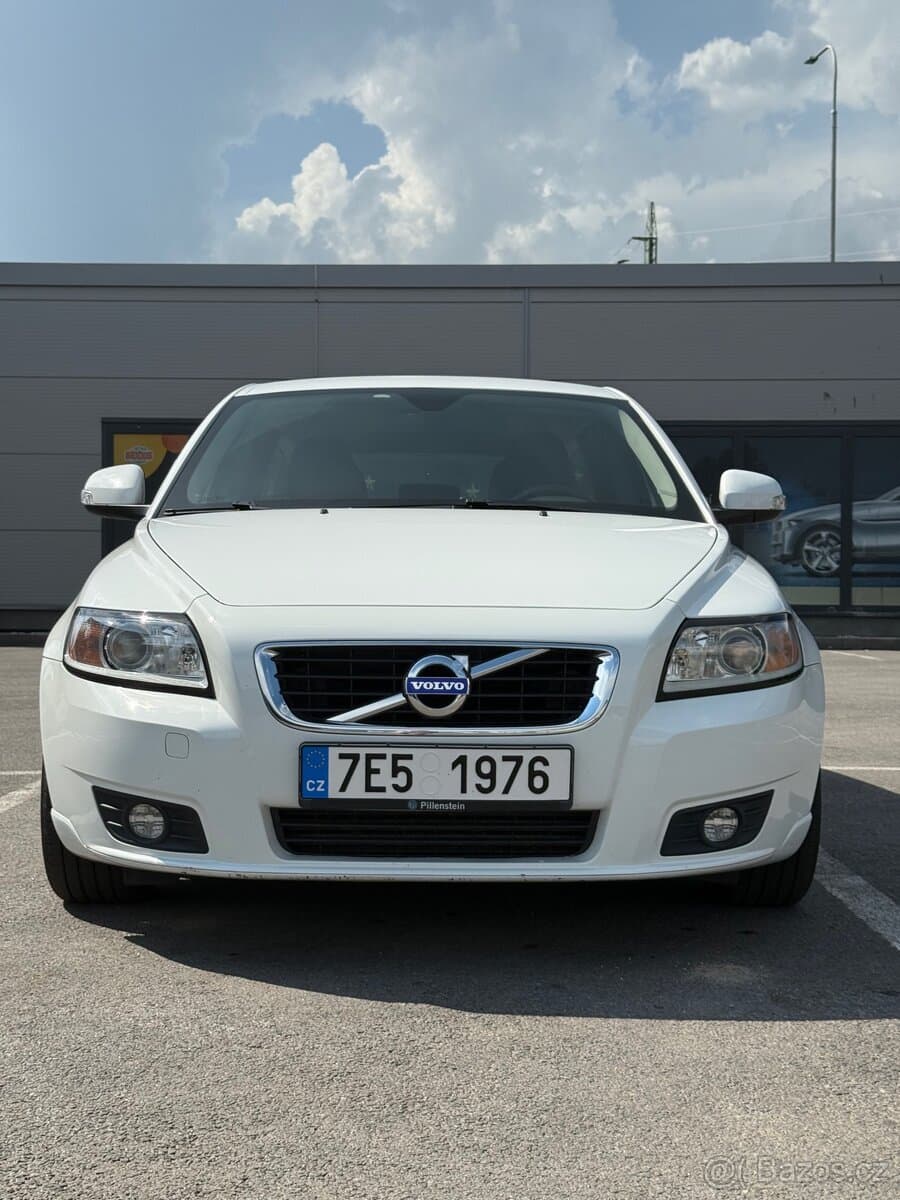 2012 Volvo V50 - 14