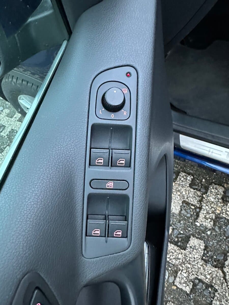 2010 Volkswagen TIGUAN - 14