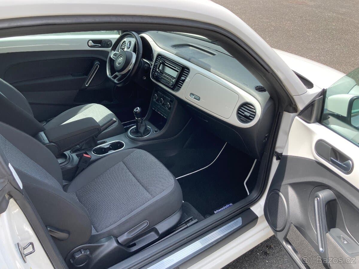 2012 Volkswagen BEETLE - 14