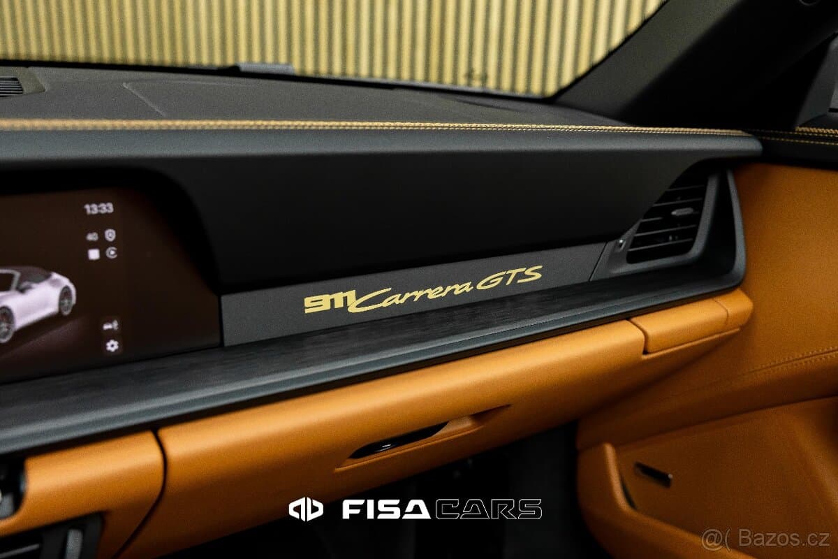 2025 Porsche 911 - 14
