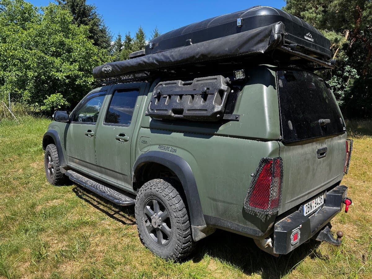 2010 Isuzu D-MAX - 14