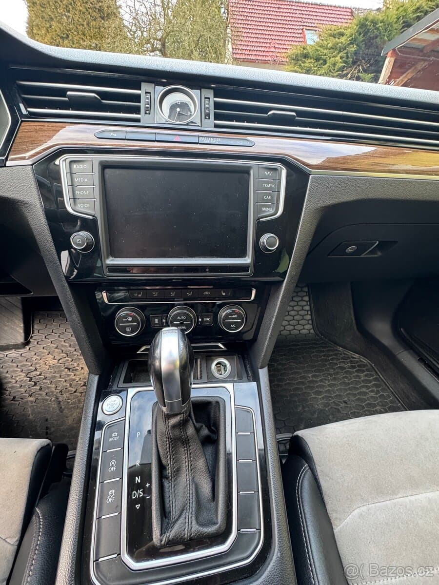 2015 Volkswagen PASSAT - 14