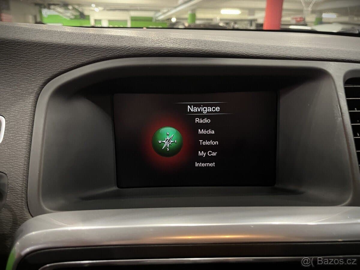 2018 Volvo V60 - 14