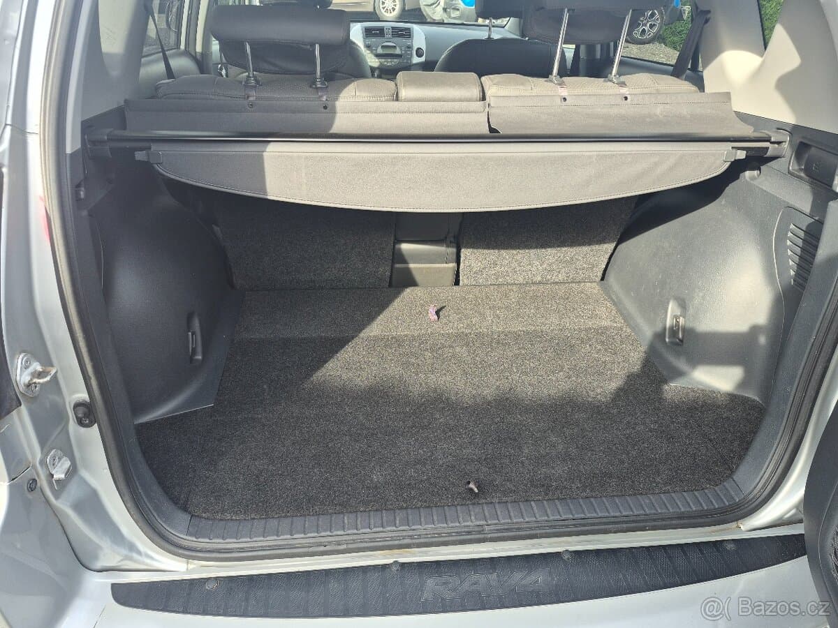 2009 Toyota RAV4 - 14