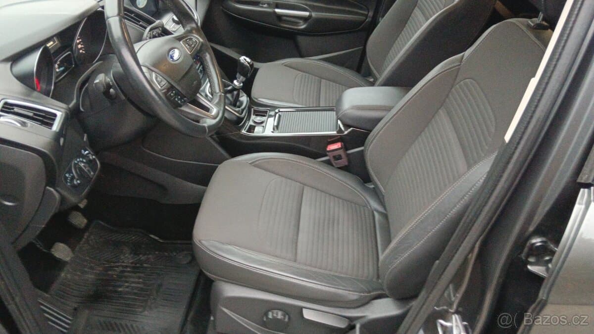 2019 Ford KUGA - 14