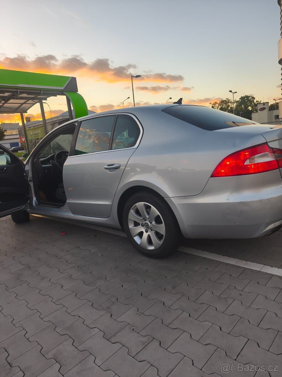 2013 Škoda SUPERB - 14