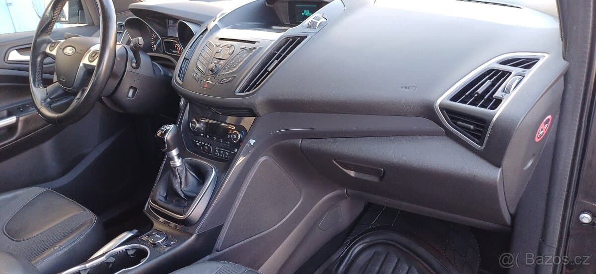 2015 Ford KUGA - 14