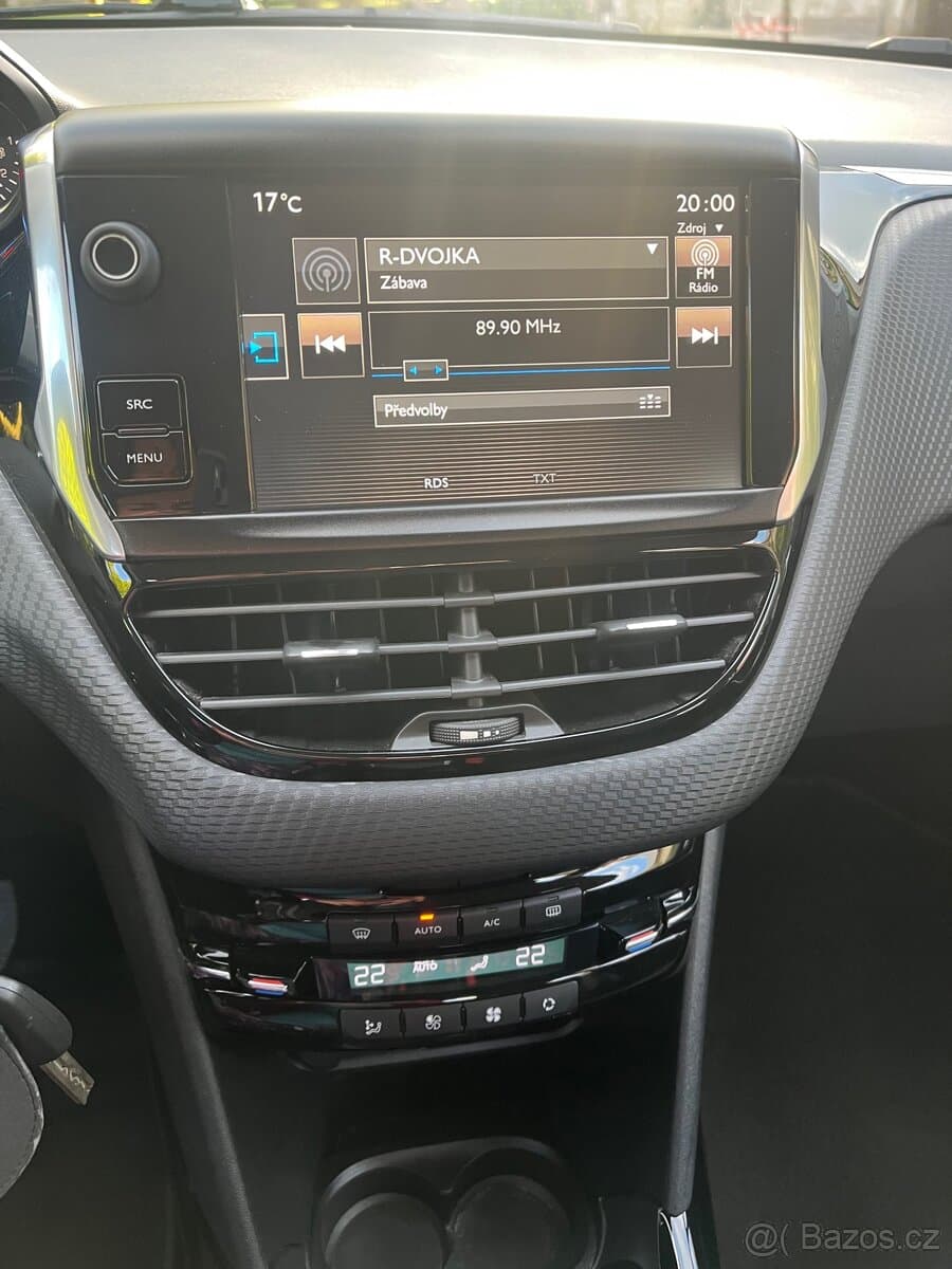 2015 Peugeot 2008 - 14