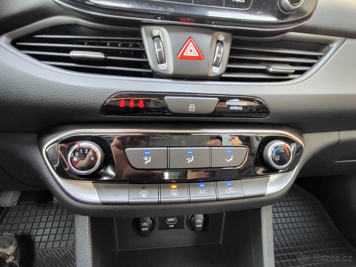 2022 Hyundai i30 - 14