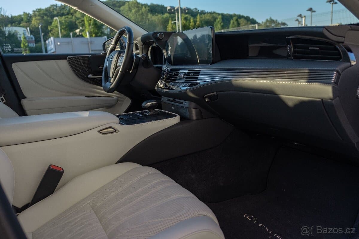 2022 Lexus LS - 14