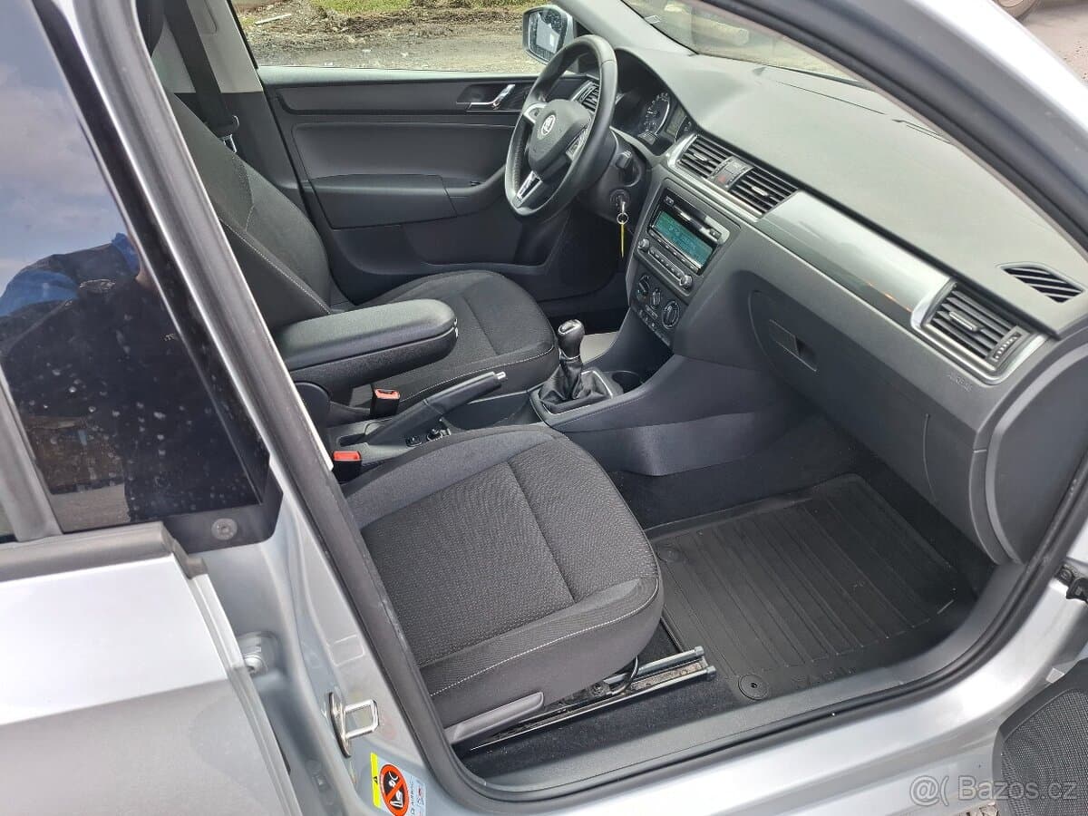 2015 Škoda RAPID - 14