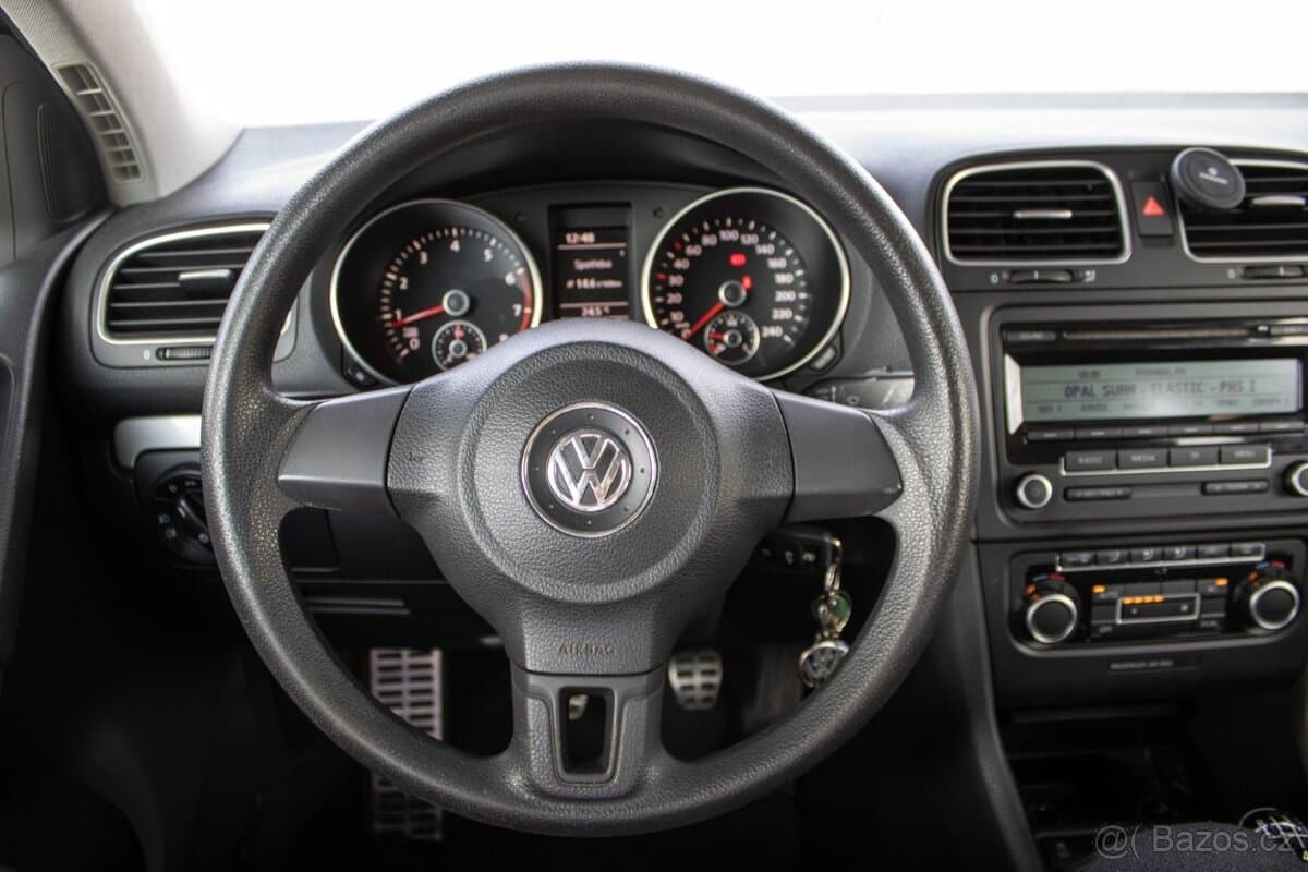 2010 Volkswagen GOLF - 14