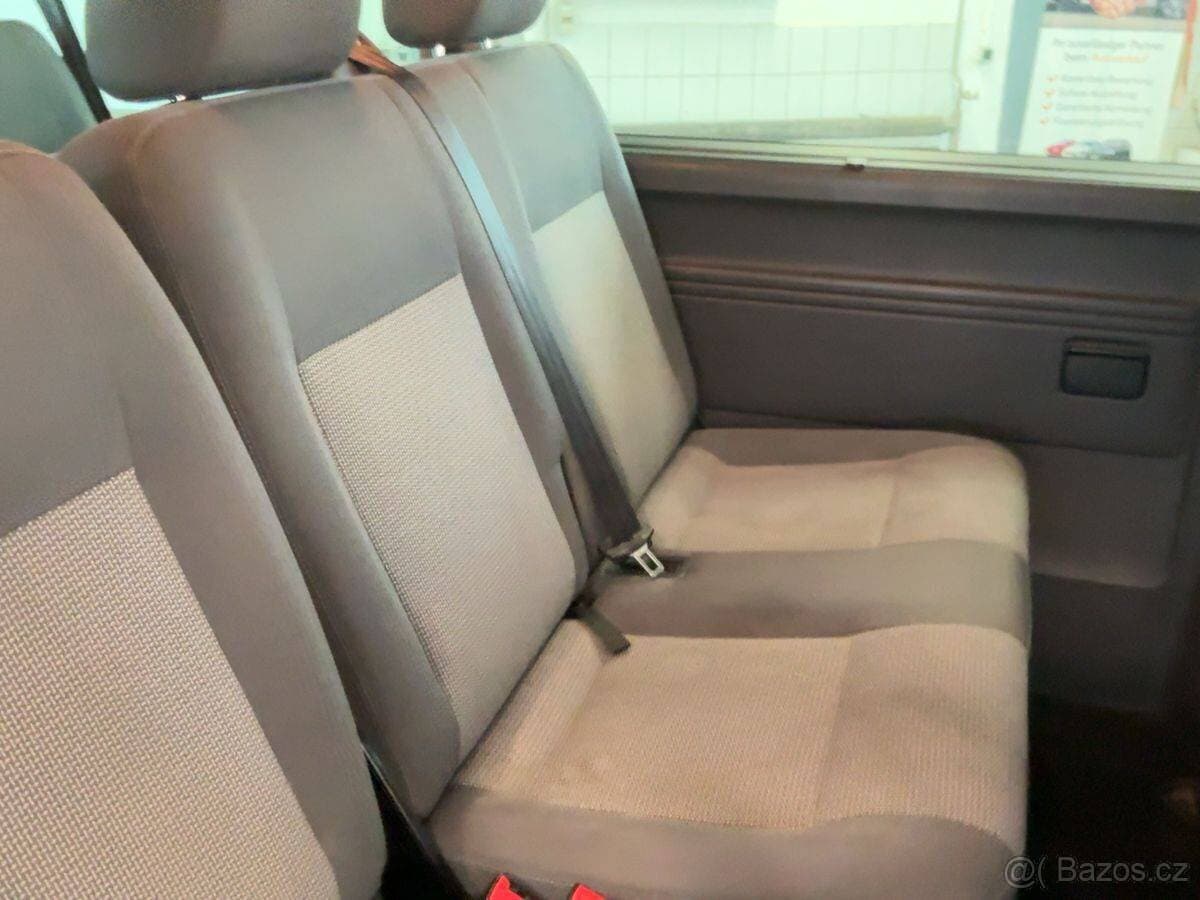 2012 Volkswagen CARAVELLE - 14
