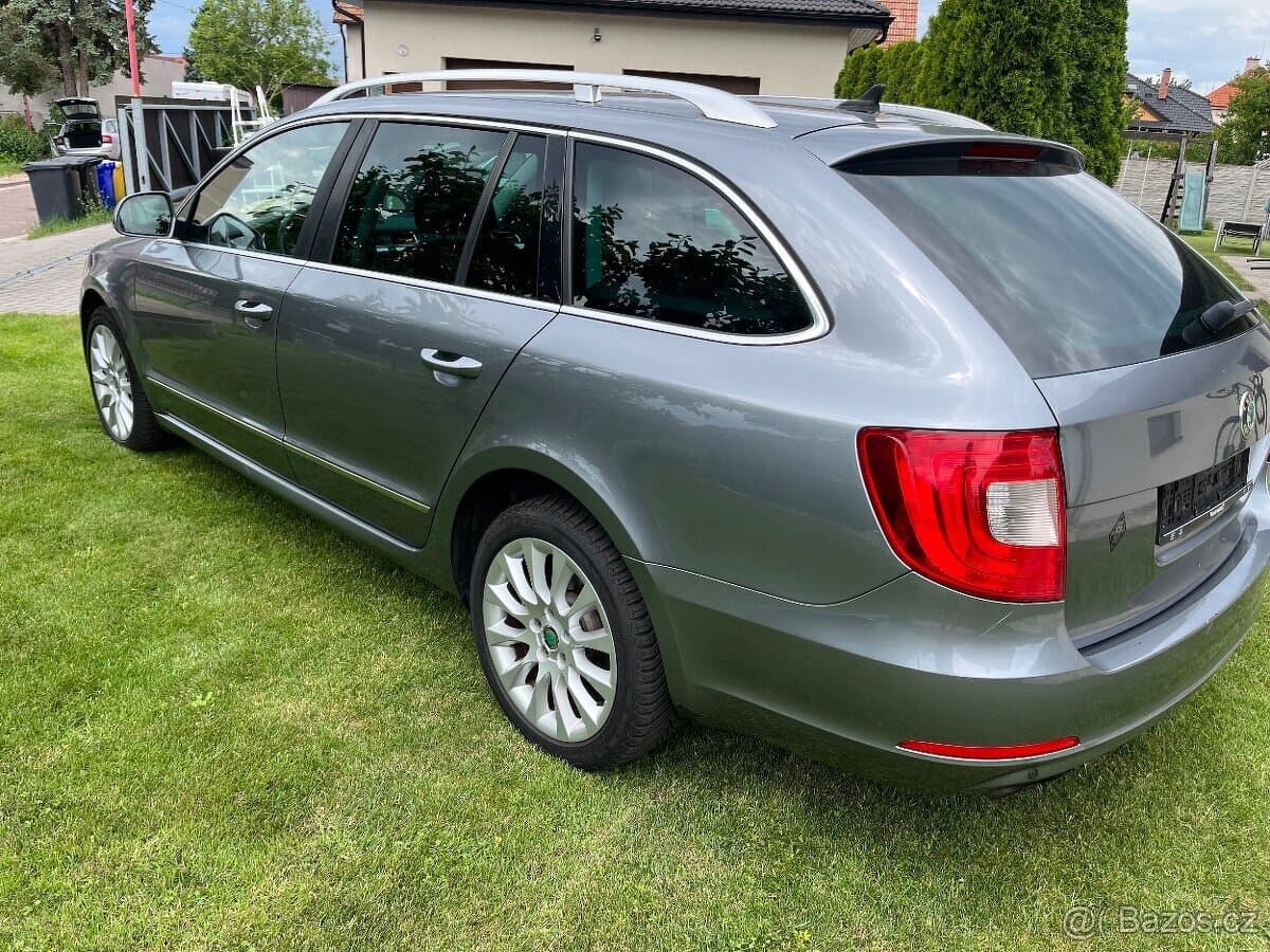 2012 Škoda SUPERB - 14