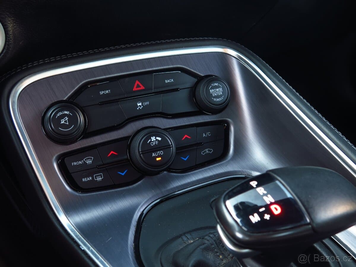 2016 Dodge CHALLENGER - 14
